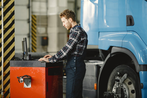 Custom Truck Steps: Elevating Your Vehicle's Style and Safety | Decked ...